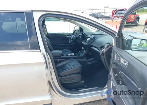 2020 Ford Edge Titanium z USA, uszkodzony, nr VIN 2FMPK3K96LBA55833